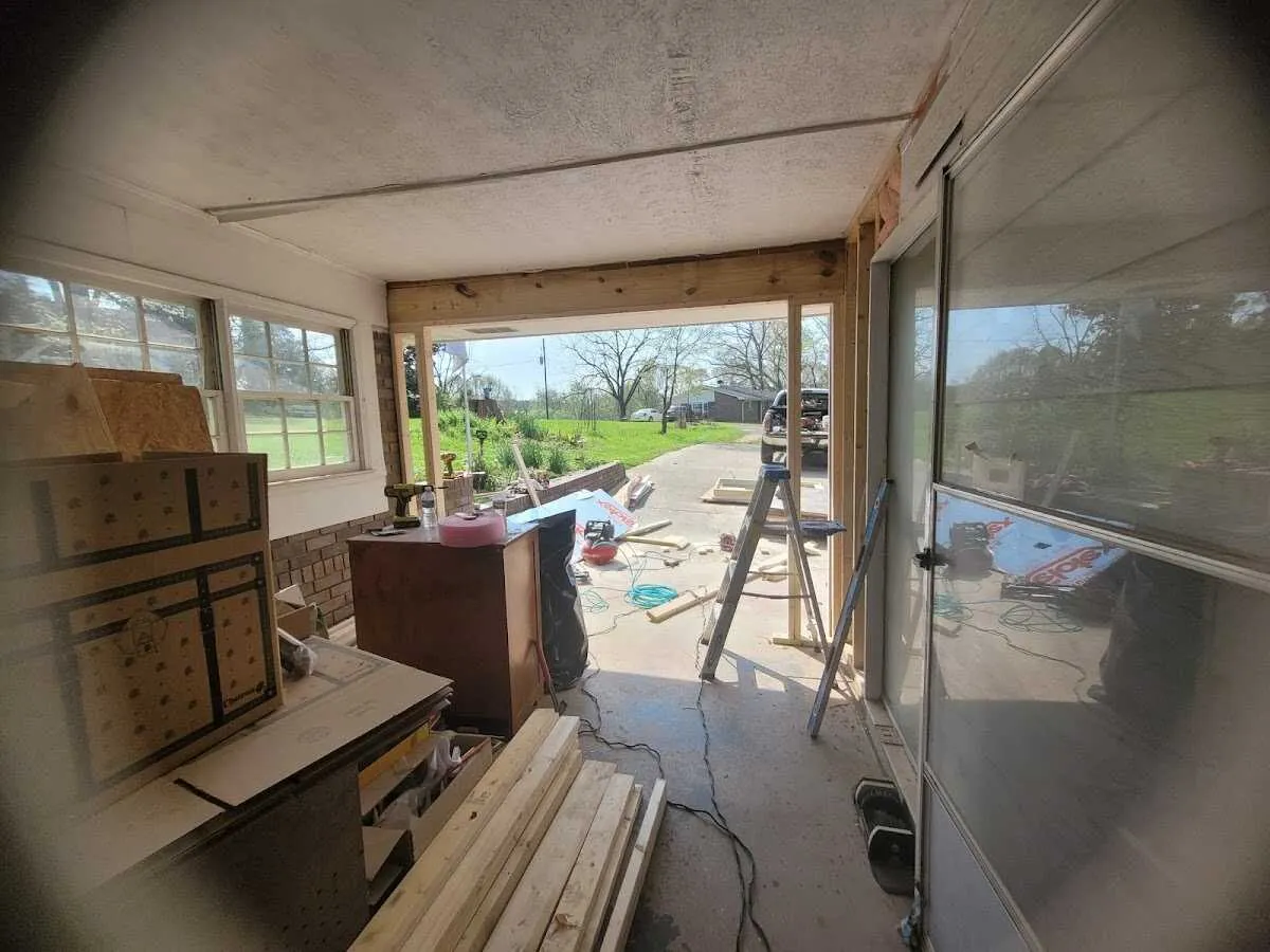 Air movers and dehumidifier for Water Mitigation Services in Hernando